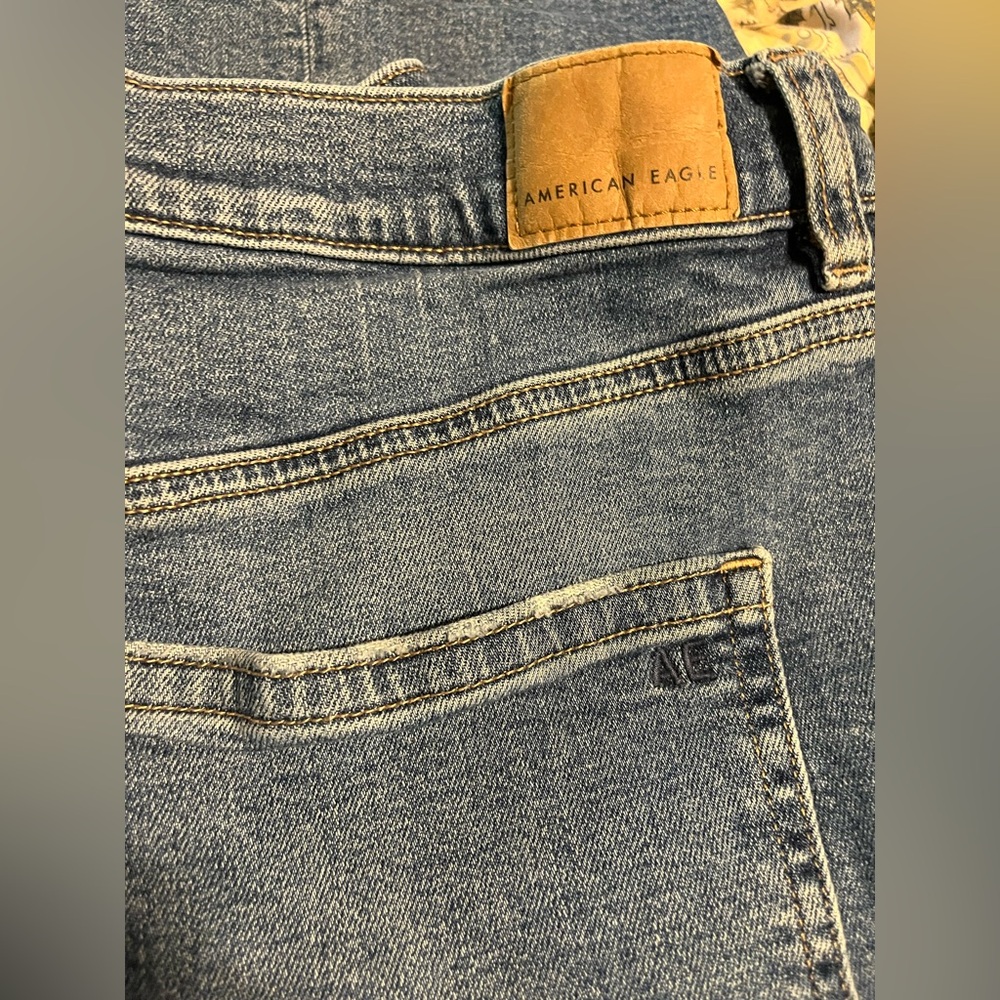 American Eagle Outfitters Super High Rise Baggy Straight Cargo Jeans - Picture 8 of 10